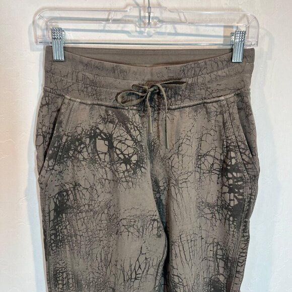 Lululemon Warm Down Joggers 7/8 Length Thread Dye Rover Black Size 4 sweatpants - Picture 5 of 11